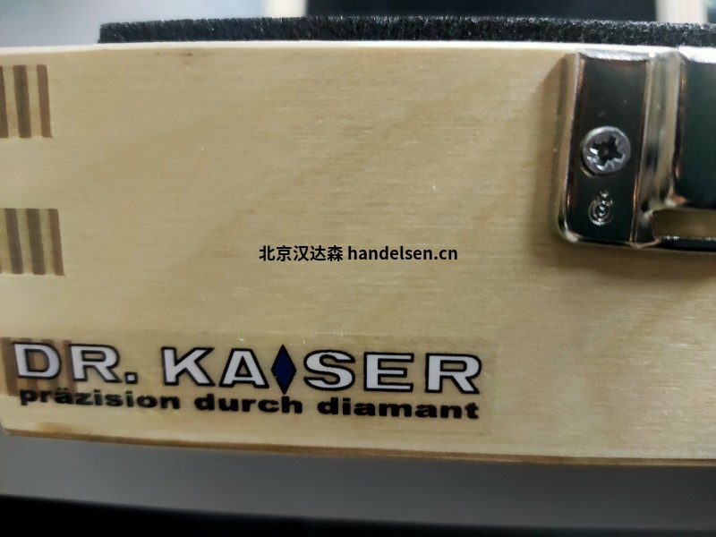 Dr.KAISER 是用于 CNC 控制修整的金刚石形状修整器 砂轮系列 Dr.KAISER 是用于 CNC 控制修整的金刚石形状修整器 砂轮系列