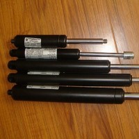 Hahn Gasfedern的拉伸气弹簧有多种材料可供选择-钢