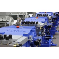 URACA 高压三柱塞泵  -技术规格